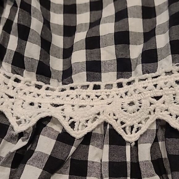 Studio West Apparel Black and White Checkered Elastic Neck Shirt - Picture 7 of 9